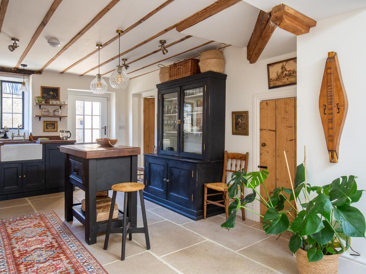 Little Oakley Cottage Sandford St Martin Экстерьер фото
