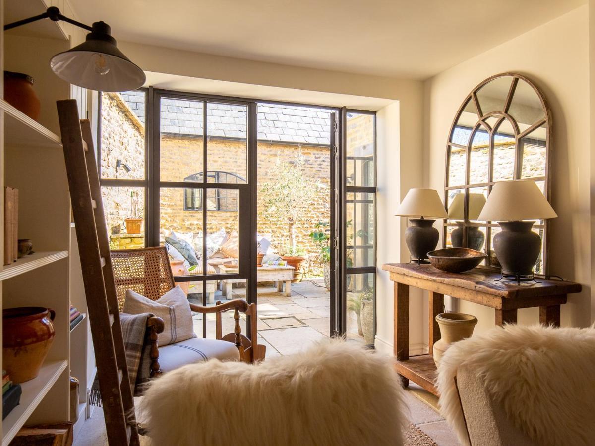 Little Oakley Cottage Sandford St Martin Экстерьер фото